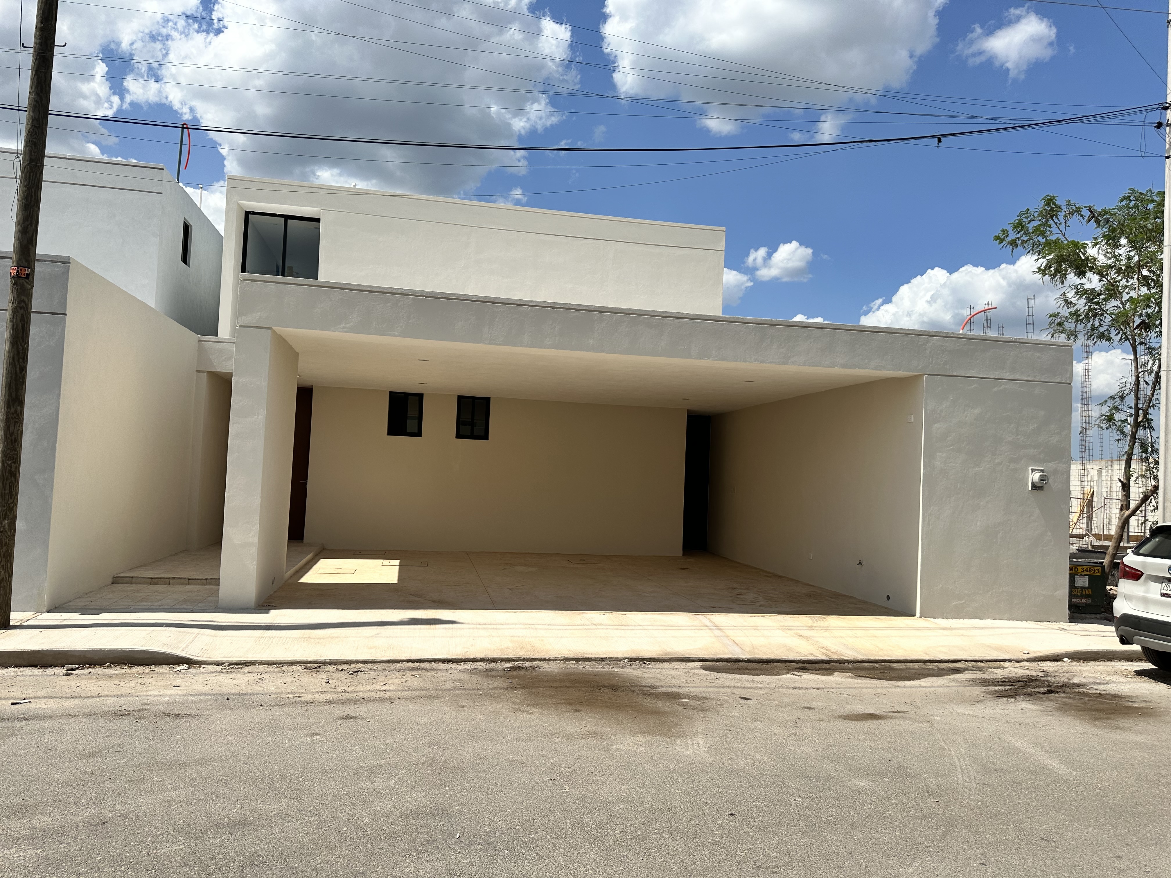 MAGNIFICA CASA EN ESQUINA